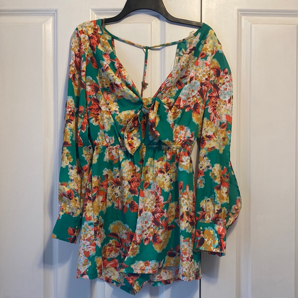 New without Tags Floral Long Sleeve with Cut Out Open Back Romper
